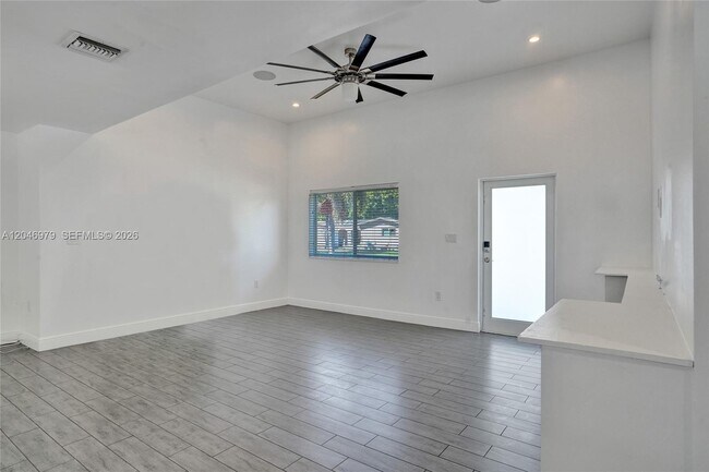 Building Photo - 9240 SW 54th St