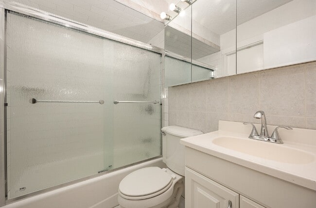 Building Photo - SUNTREE