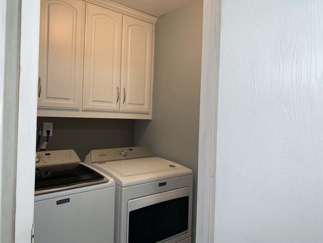 Building Photo - Elegant Auburn Condo 1Bd/1Ba
