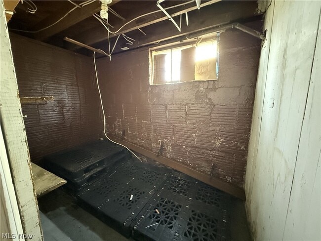 Building Photo - 837 Eastland Ave