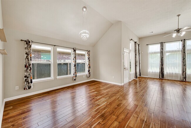 Building Photo - 2410 Horned Owl Dr
