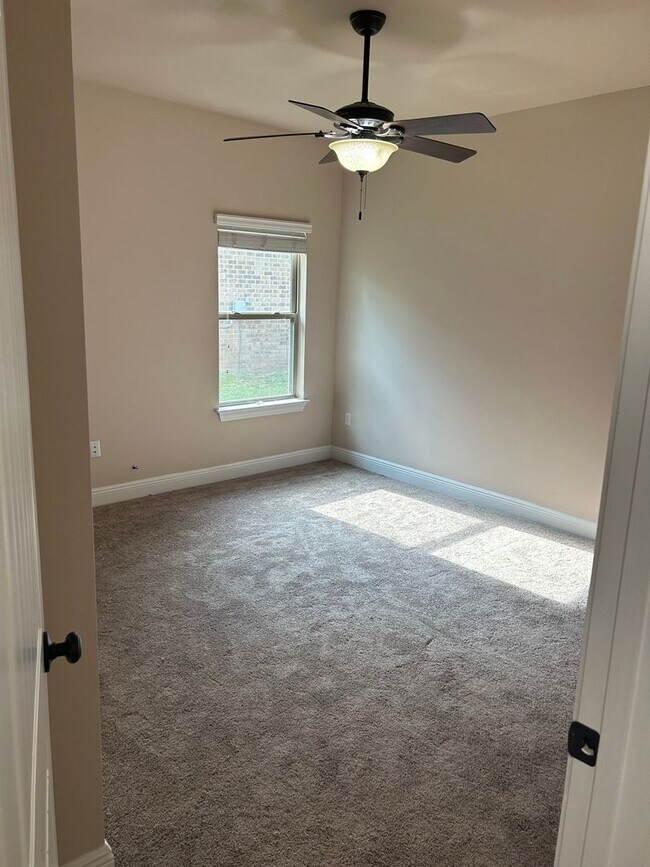 Building Photo - Charming 3-Bedroom Home with Bonus Room in Santa Rosa Beach