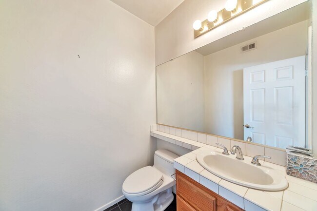 Building Photo - 3203 Montagne Way