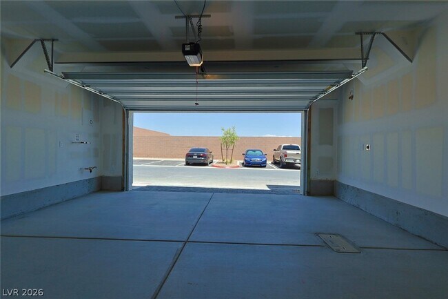 Building Photo - 9859 Hidden Pass Ave