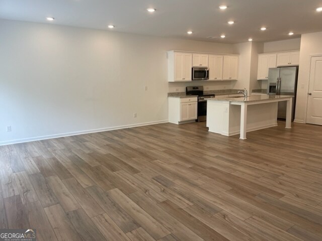 Building Photo - 148 Vision St