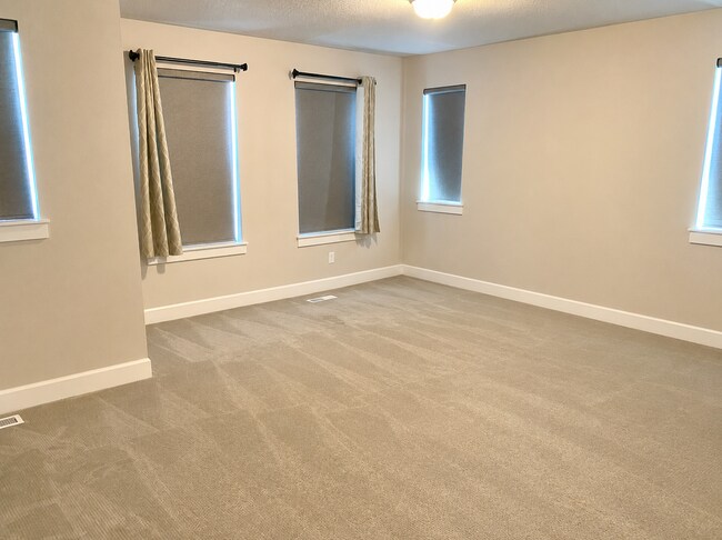 Building Photo - Gorgeous Reeds Crossing 4 BD | 2.5 BA | 3,057 sqft. Single Family Home | EV Charging Outlet | Loc...