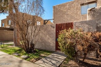 Building Photo - 4240 N 67th Ln