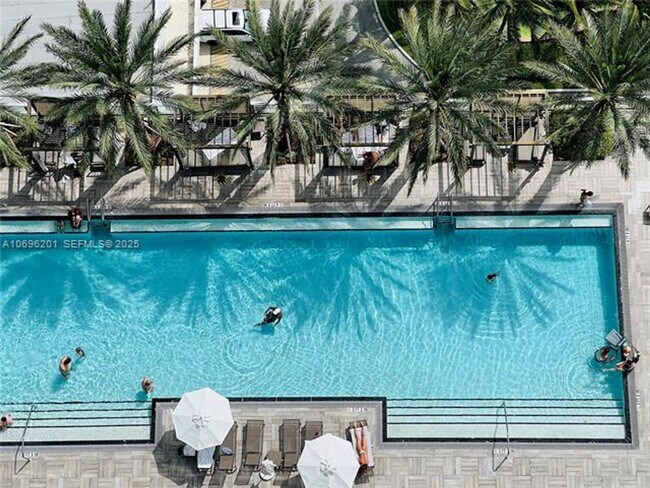 Building Photo - 4111 S Ocean Dr