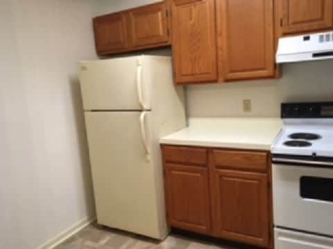 Building Photo - 128-128 Hilldale Dr