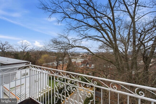 Building Photo - 3308 R St NW