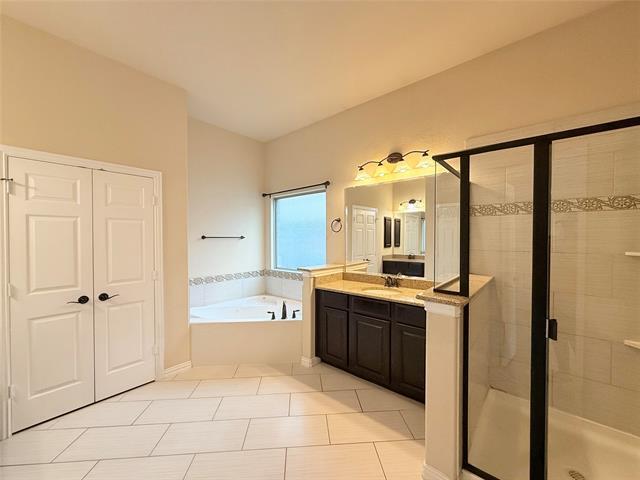Building Photo - 2508 Barranca Way