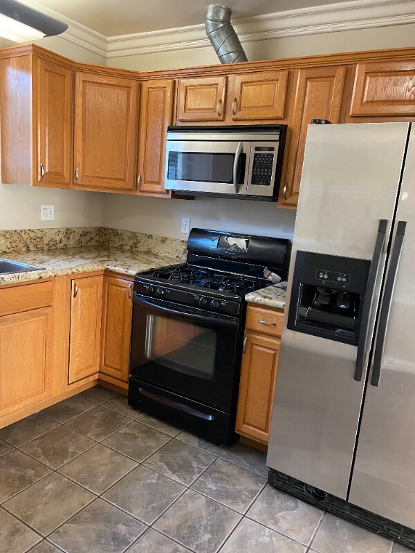 Building Photo - 8546 Cashio St