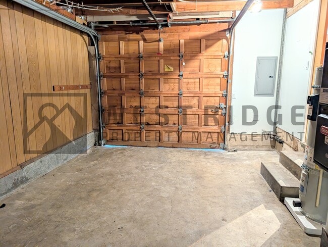 Building Photo - 9626 N Seneca St