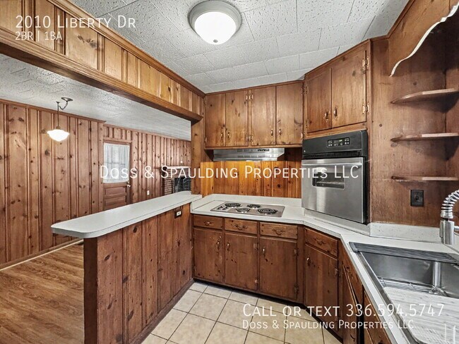 Building Photo - 2010 Liberty Dr