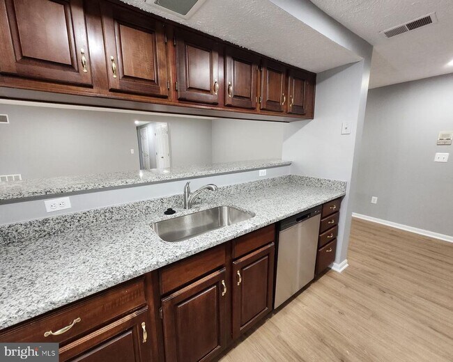 Building Photo - 12236 Ladymeade Ct