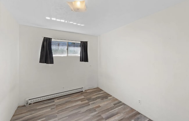 Building Photo - 2460-2462 Bowman, Reedsport, OR, 97467