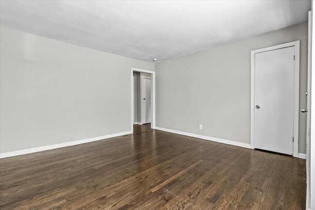 Building Photo - 8023 Garfield Ave