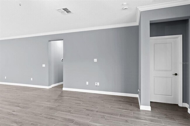 Building Photo - 16819 Shell Bay Dr