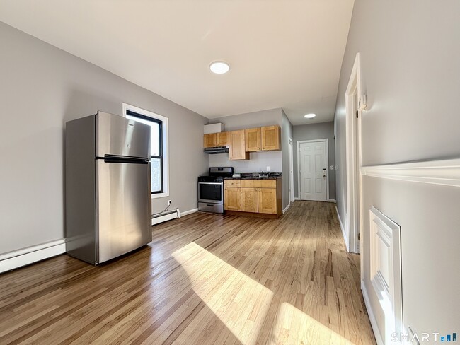 Building Photo - 175 Denver Ave