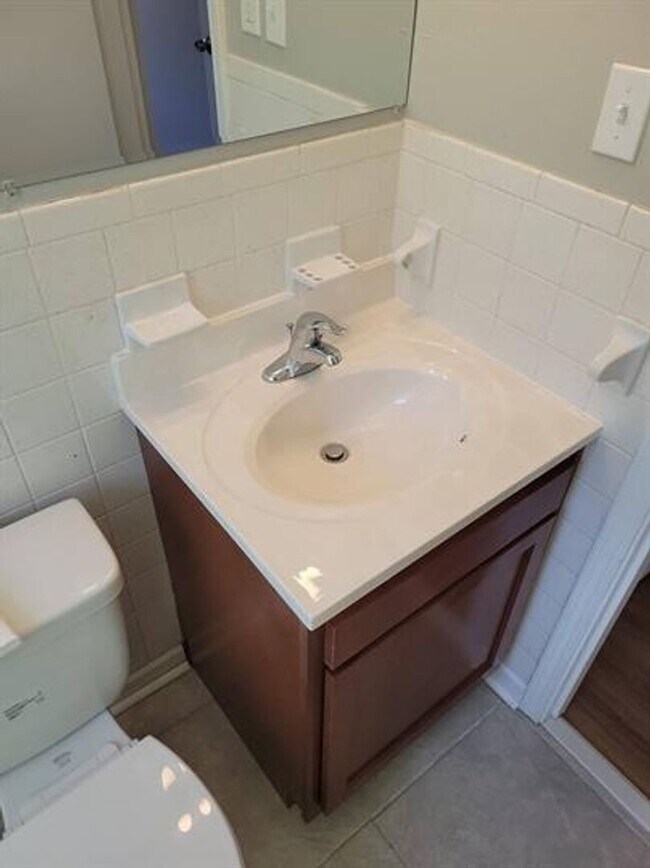Building Photo - 4808 Saddlebrook Ln