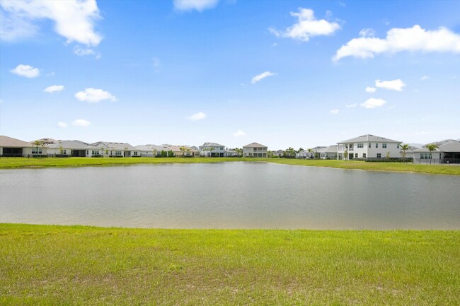 Building Photo - 14964 RedCove Pl