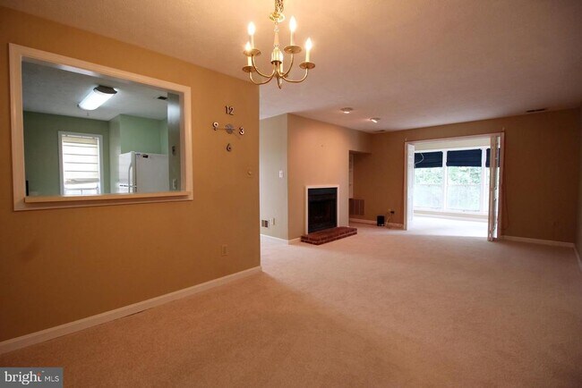 Building Photo - 10118 Oakton Terrace Rd