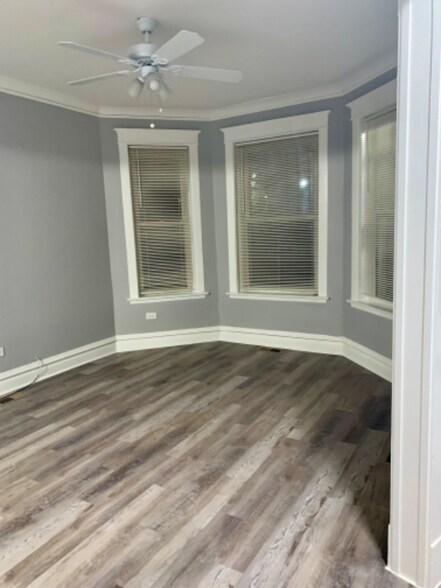 Building Photo - 6629 S Green St