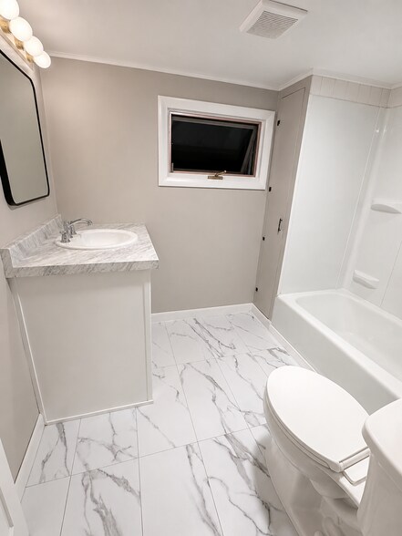 1st floor bathroom - 346 Boston Rd