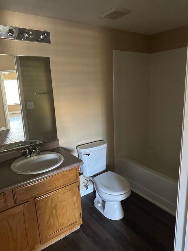 Building Photo - 7255 W Sunset Rd