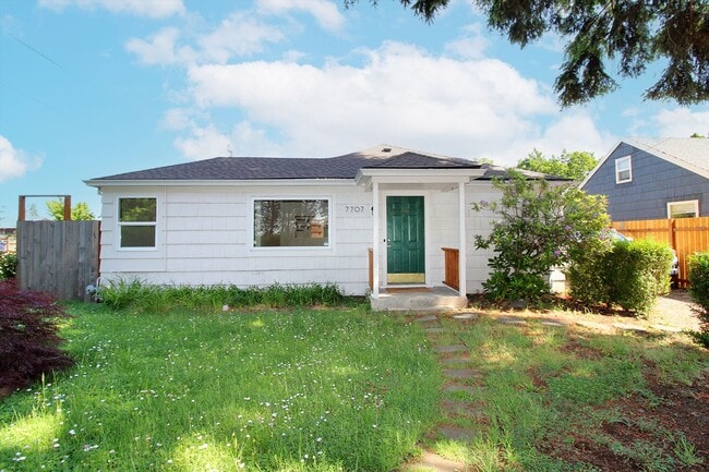 Building Photo - Meticulously Remodeled Milwaukie Bungalow on Large Lot with Gardens & Garage