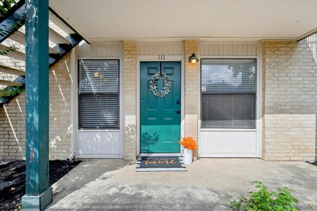 Building Photo - 1624 Aquarena Springs Dr