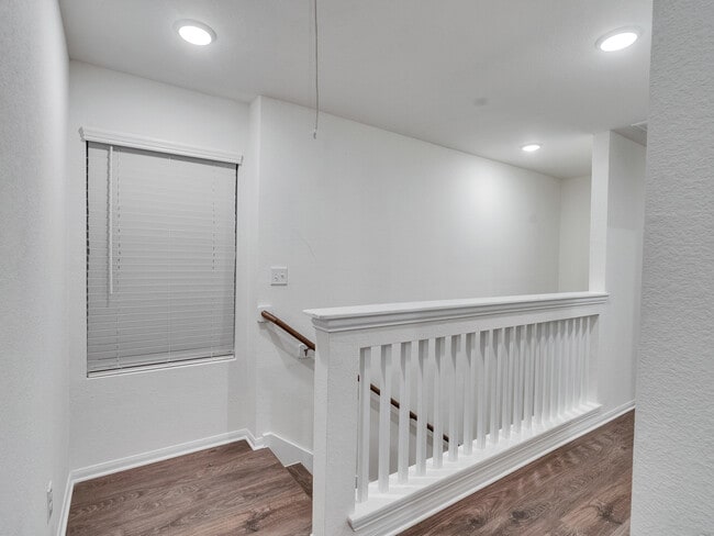 Building Photo - 399 Magnolia Ln