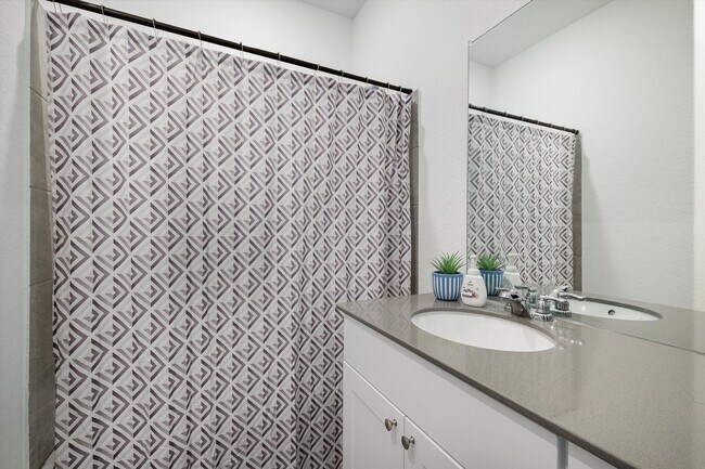 Building Photo - Move-In Ready Gem with Open Layout & Prime Location