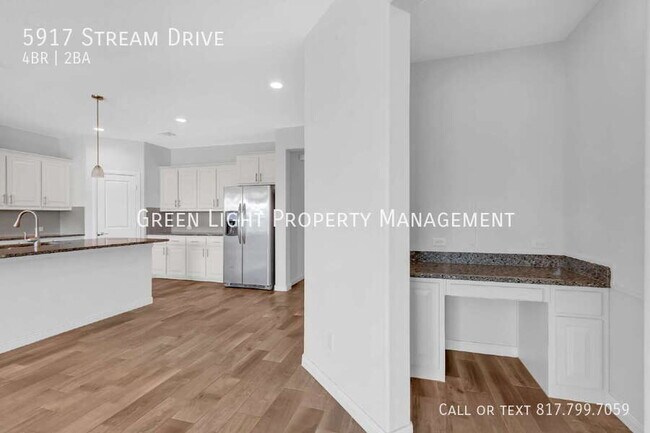 Building Photo - 5917 Stream Dr