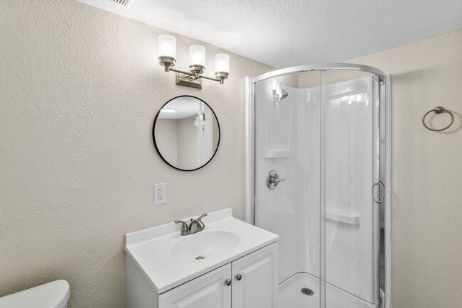 Building Photo - 3 Bed/2 Bath **Spiral Staircase, Split Level w/ NEW Bottom Floor Addition & LOTS of Extras** Redu...