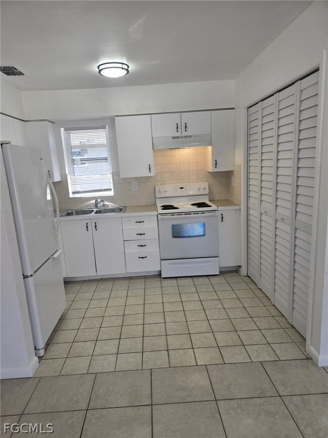 Building Photo - 12941 First St