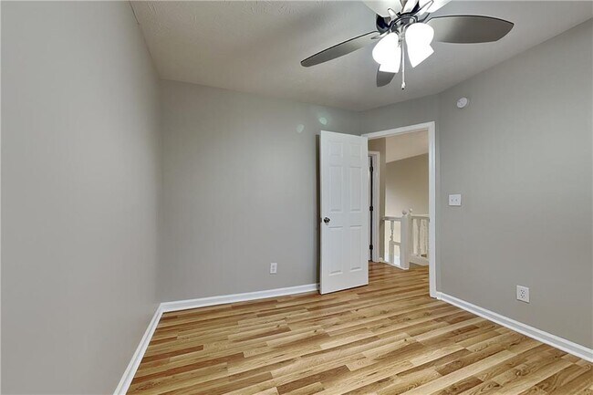 Building Photo - 5652 Longbow Dr