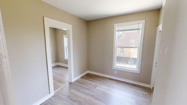 Building Photo - 716 Pearl St