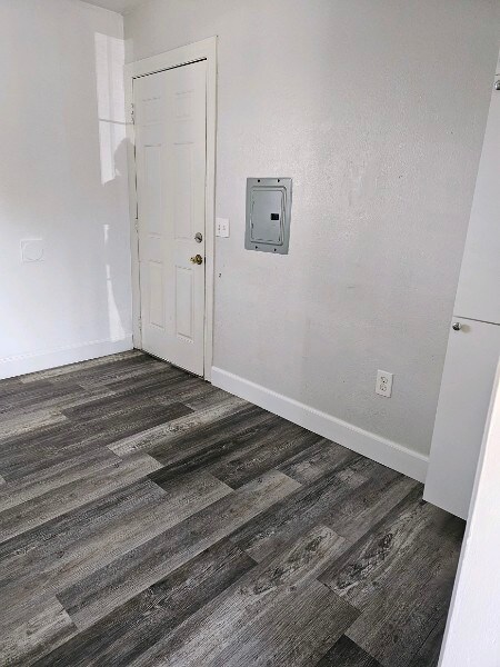 Building Photo - 3255 Depot St