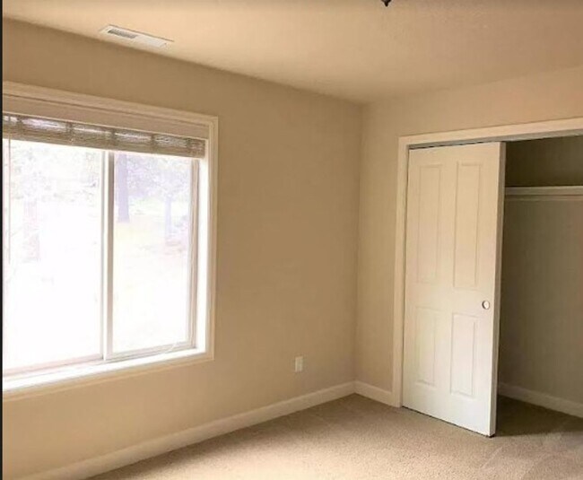 Building Photo - 61538 Aaron Way