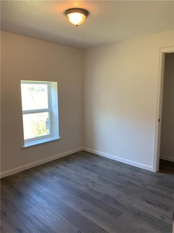 Building Photo - 502 E Bayview Blvd
