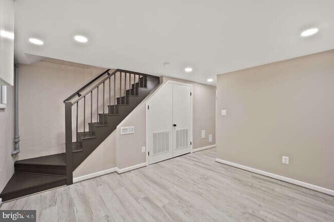 Building Photo - 1632 Ridge Pl SE