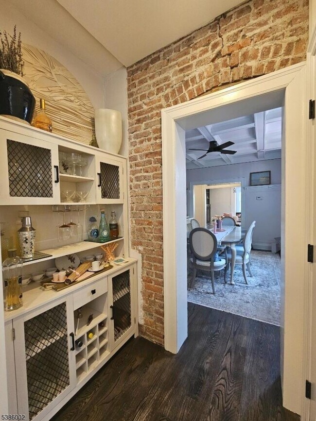 Building Photo - 30 The Crescent