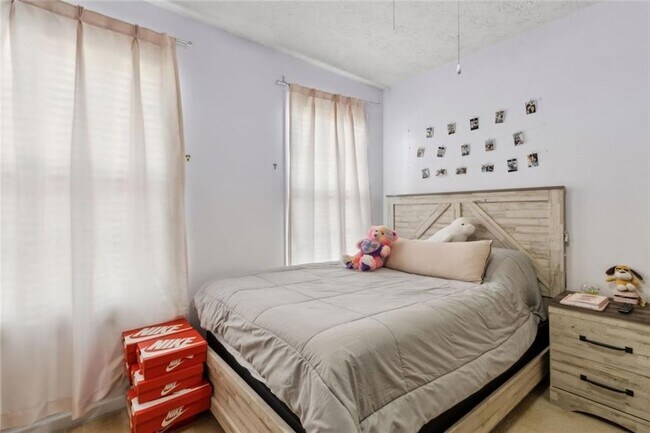 Building Photo - 436 Shenandoah Ct