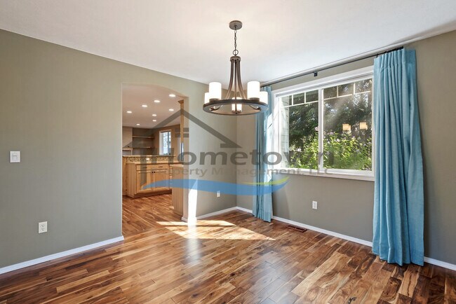 Building Photo - Beautiful Craftsman Home with Amazing Back...