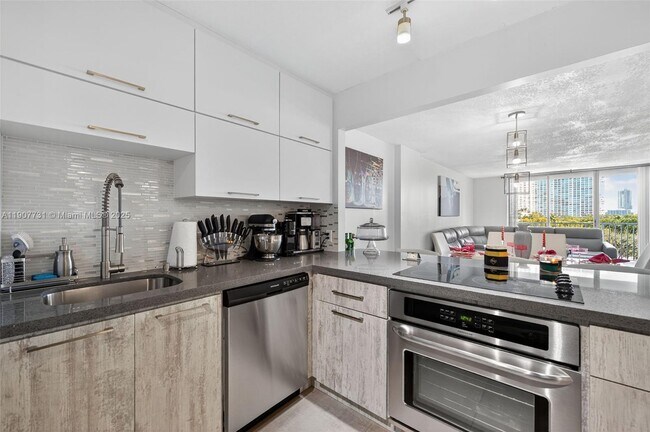 Building Photo - 2851 NE 183rd St