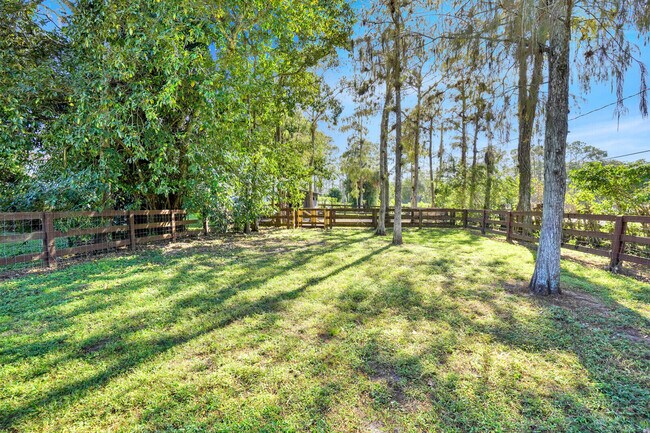 Building Photo - 11231 Ira Ln