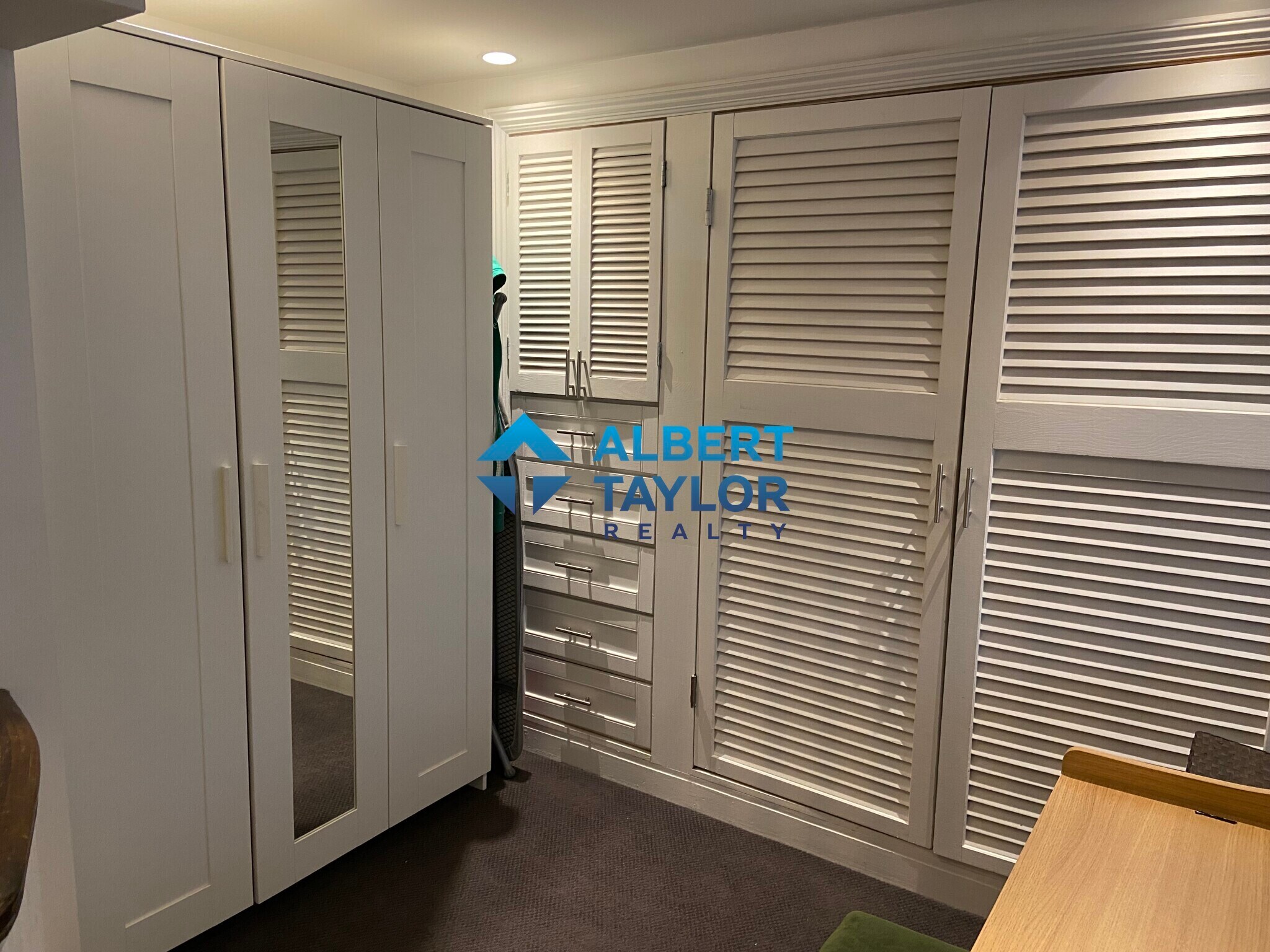 Building Photo - 117 Beacon St