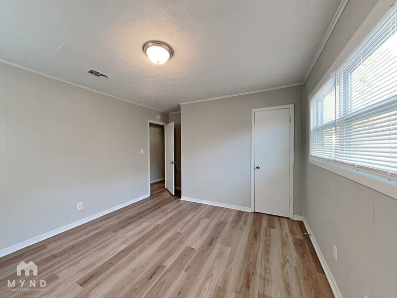 Building Photo - 10204 Allen Dr SW
