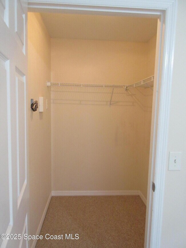 Building Photo - 3551 D'Avinci Way